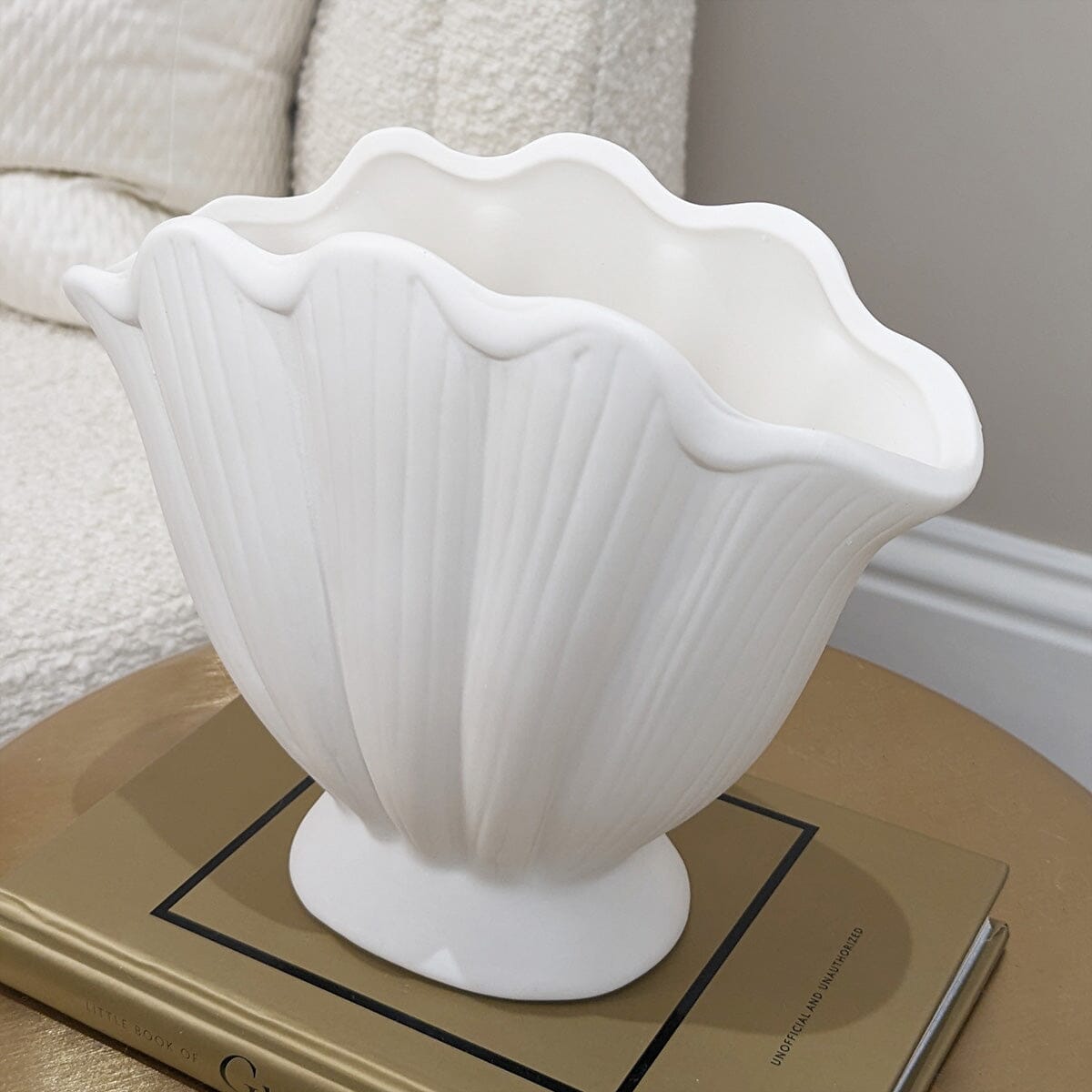 Trixie Neutral Scalloped Shell Vase - Rosey's Creations