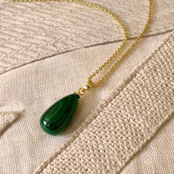 Hera Polished Stone Pendant Necklace Malachite Azuni London